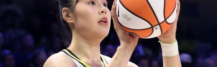 告别连续9场不上双！李月汝上半场贡献10分 首节连轰三分球取8分